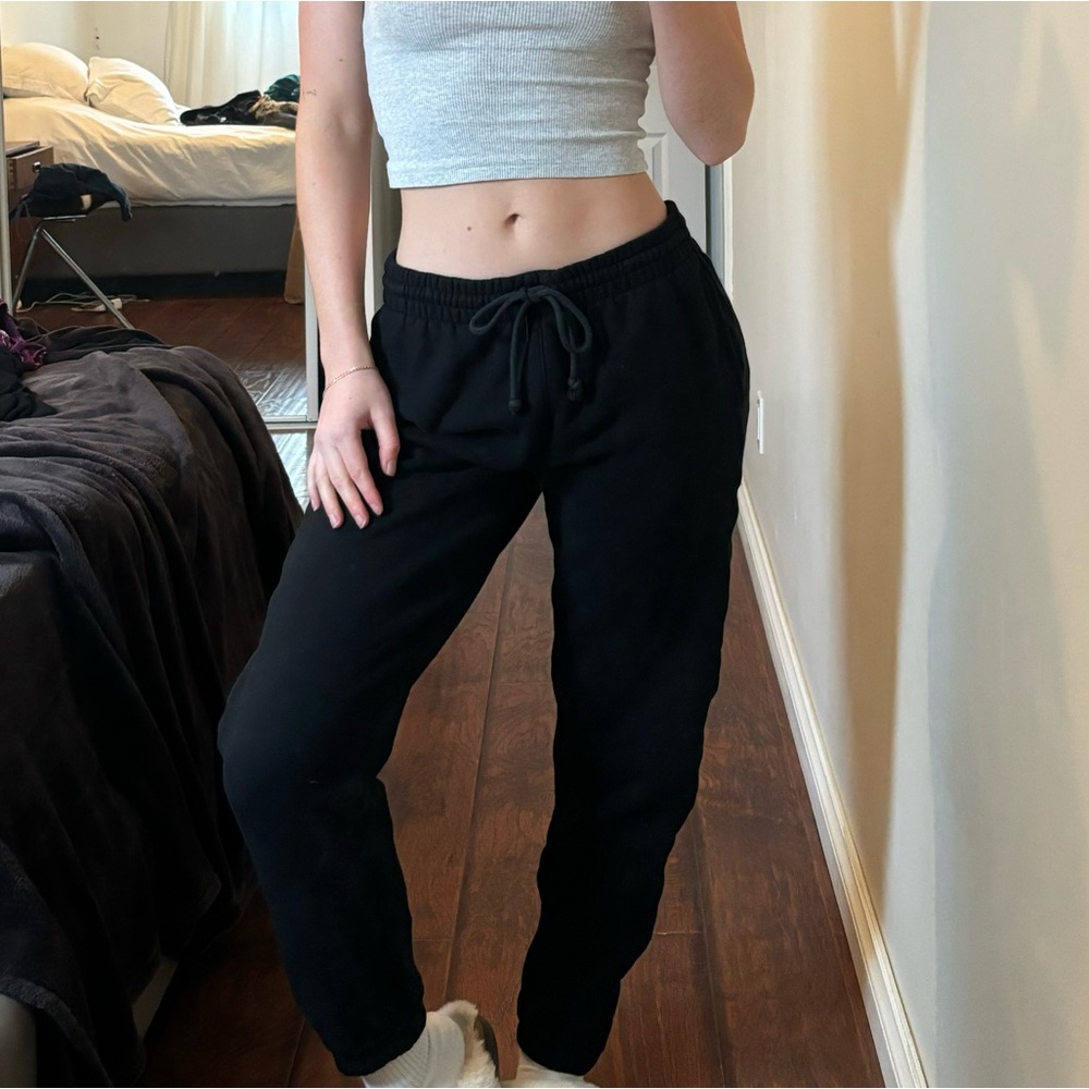 TNA cozy fleece sweat pants